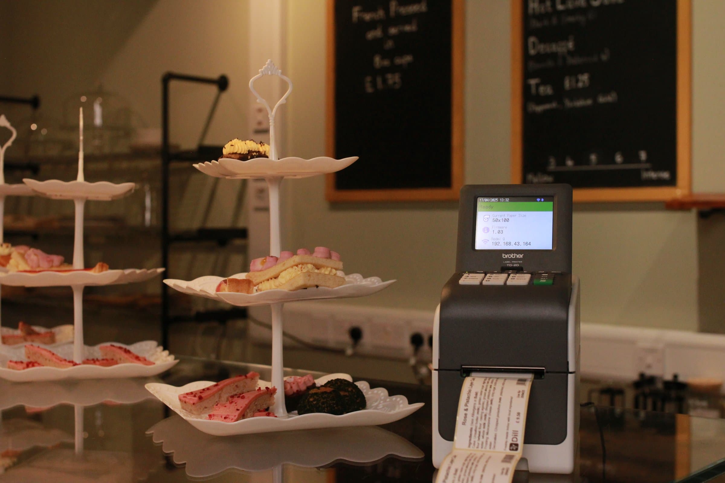 Café counter setup with Dill labelling system